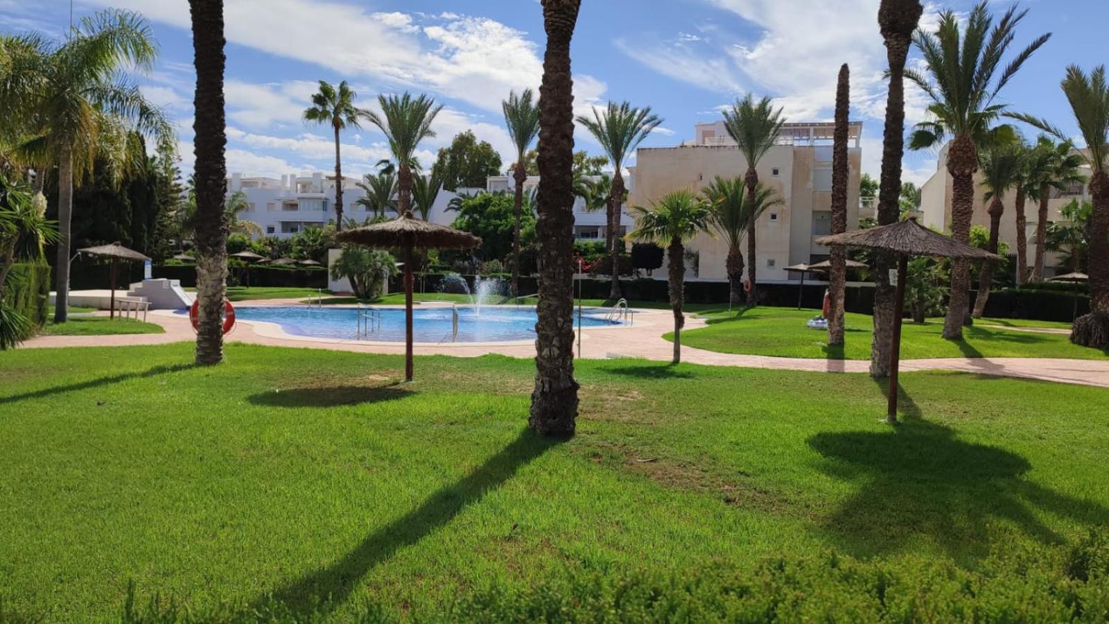 Discover Perfect Apartment, Only 300m Away Vera